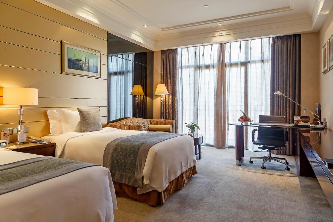 Howard Johnson Riverfront Plaza Fuzhou Fuzhou  Eksteriør bilde