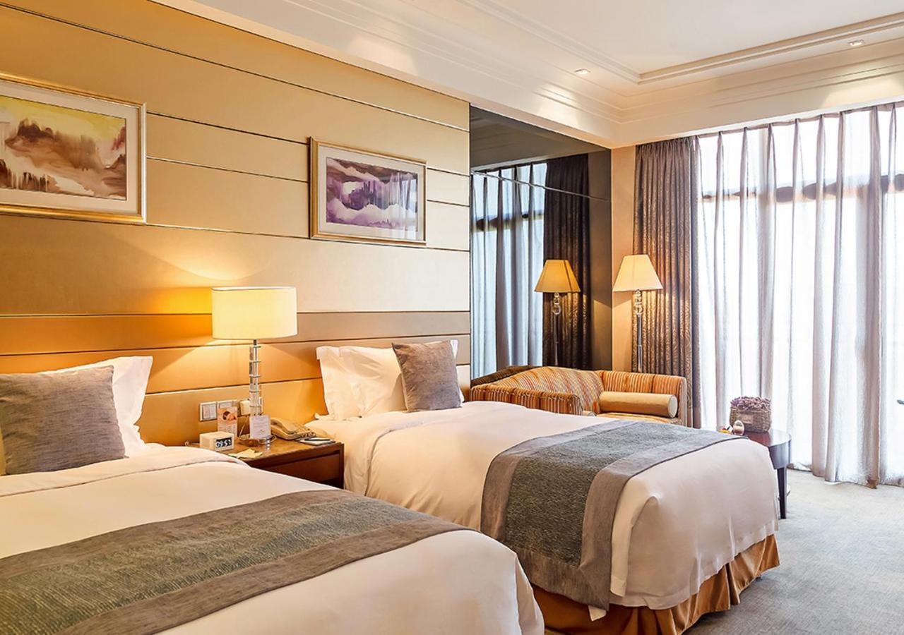 Howard Johnson Riverfront Plaza Fuzhou Fuzhou  Eksteriør bilde